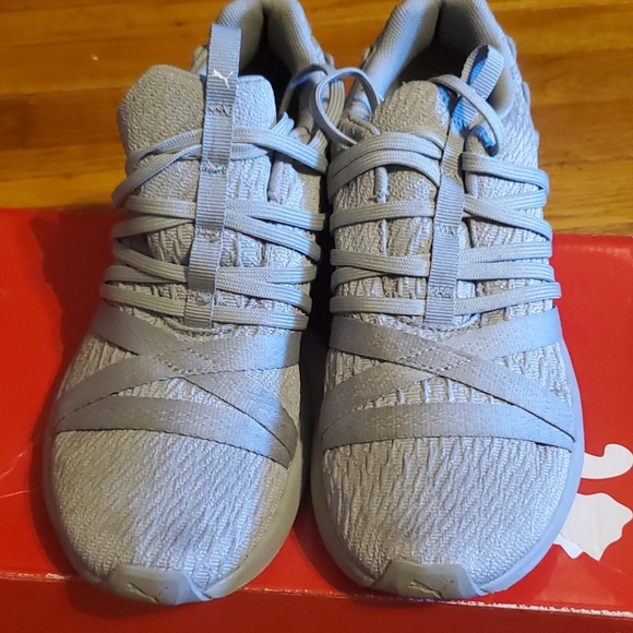 Shoes - Picture 3 of 5